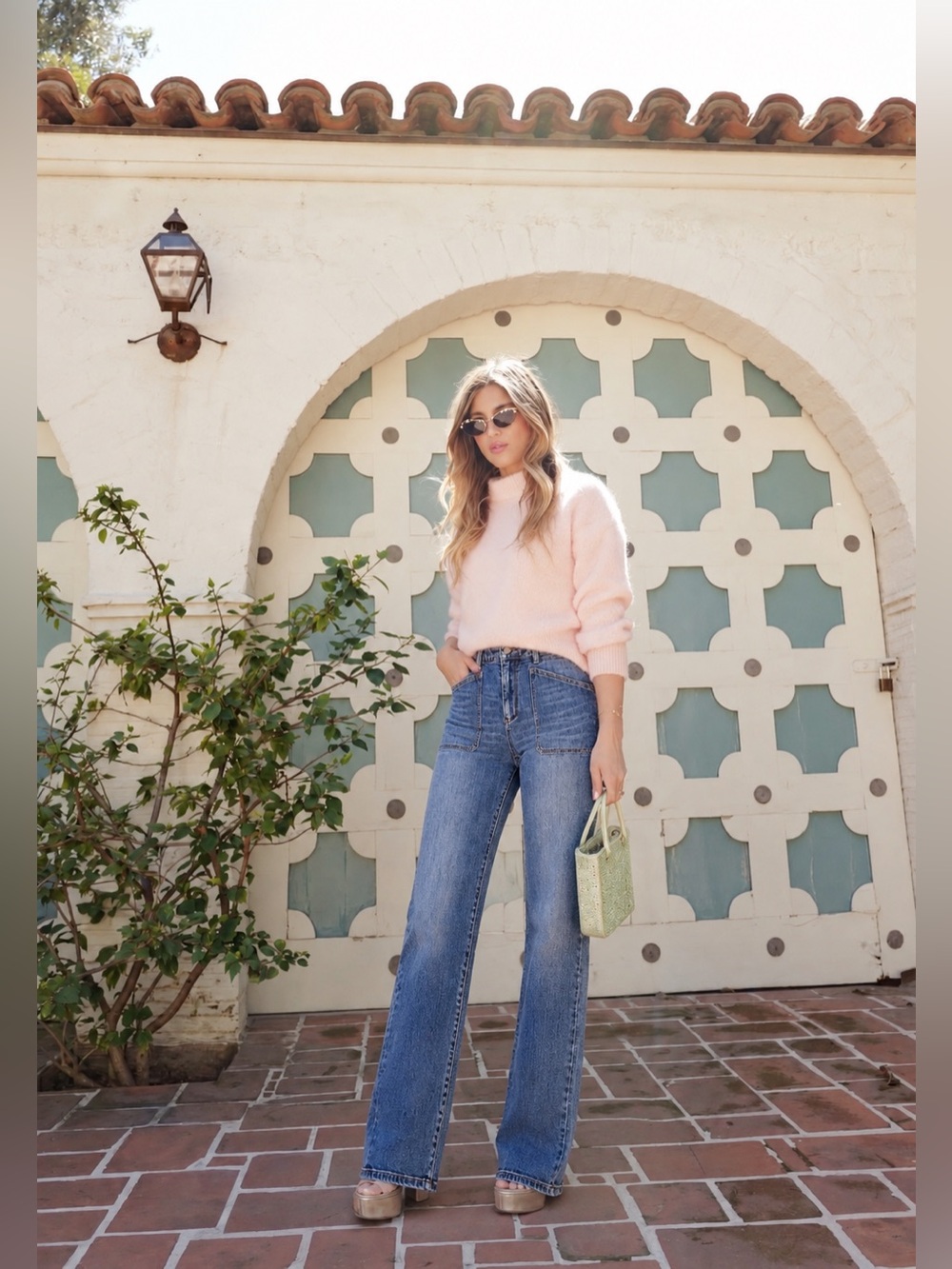 Anthropologie Pilcro Double Front Pocket Slim Boyfriend Fit Medium Denim Jeans